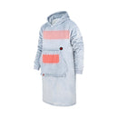 Glovii-lammitettava-pehmea-poncho-akulla-8